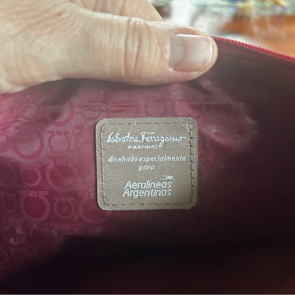 Salvatore Ferragamo MaroonTravel Bag. Cosmetic Clutch Designer - Picture 5 of 11